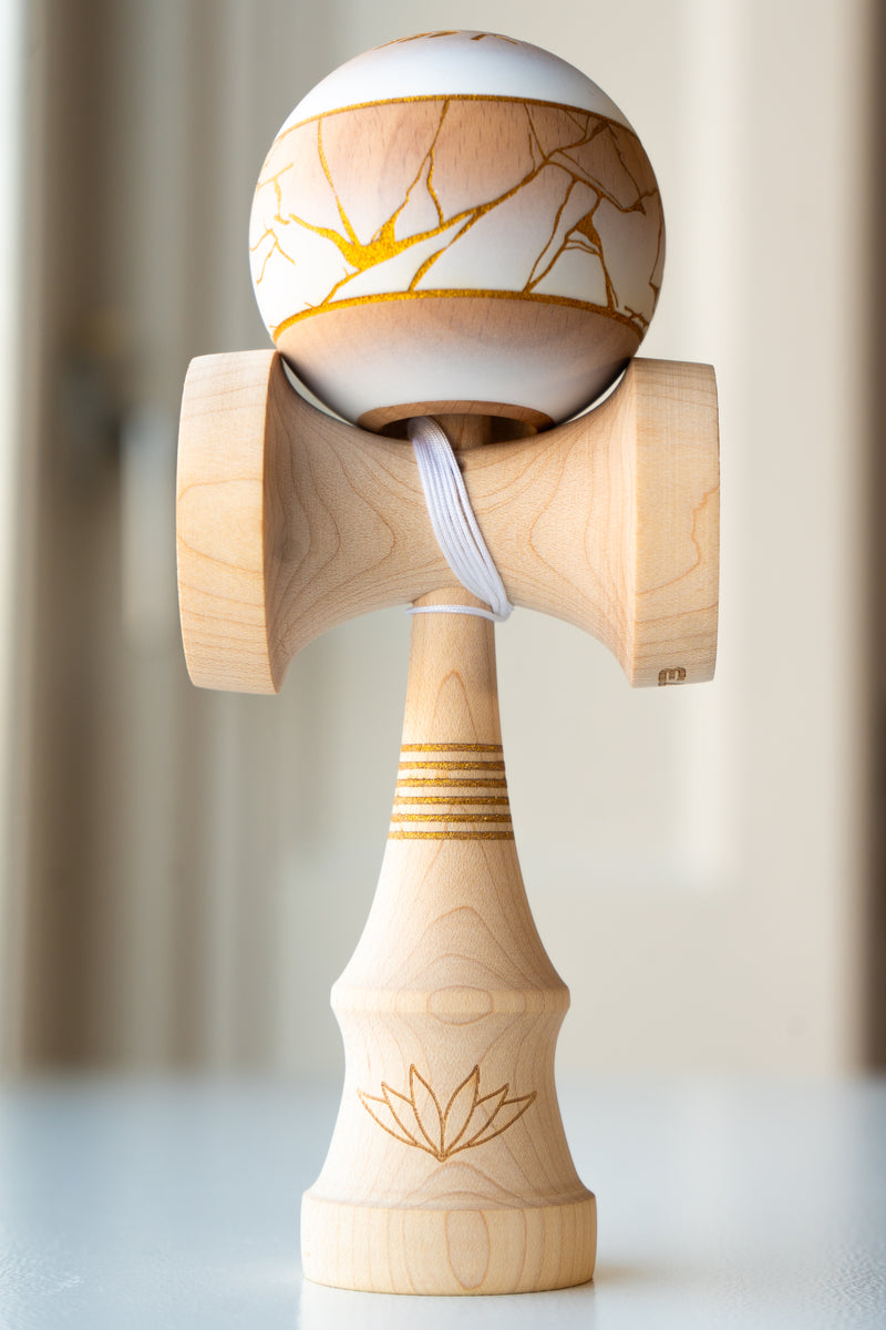 LOTUS KENDAMAS KWC2024 ChampionModel けん玉 A7_1645_1200x1200.jpg?v=1741954301