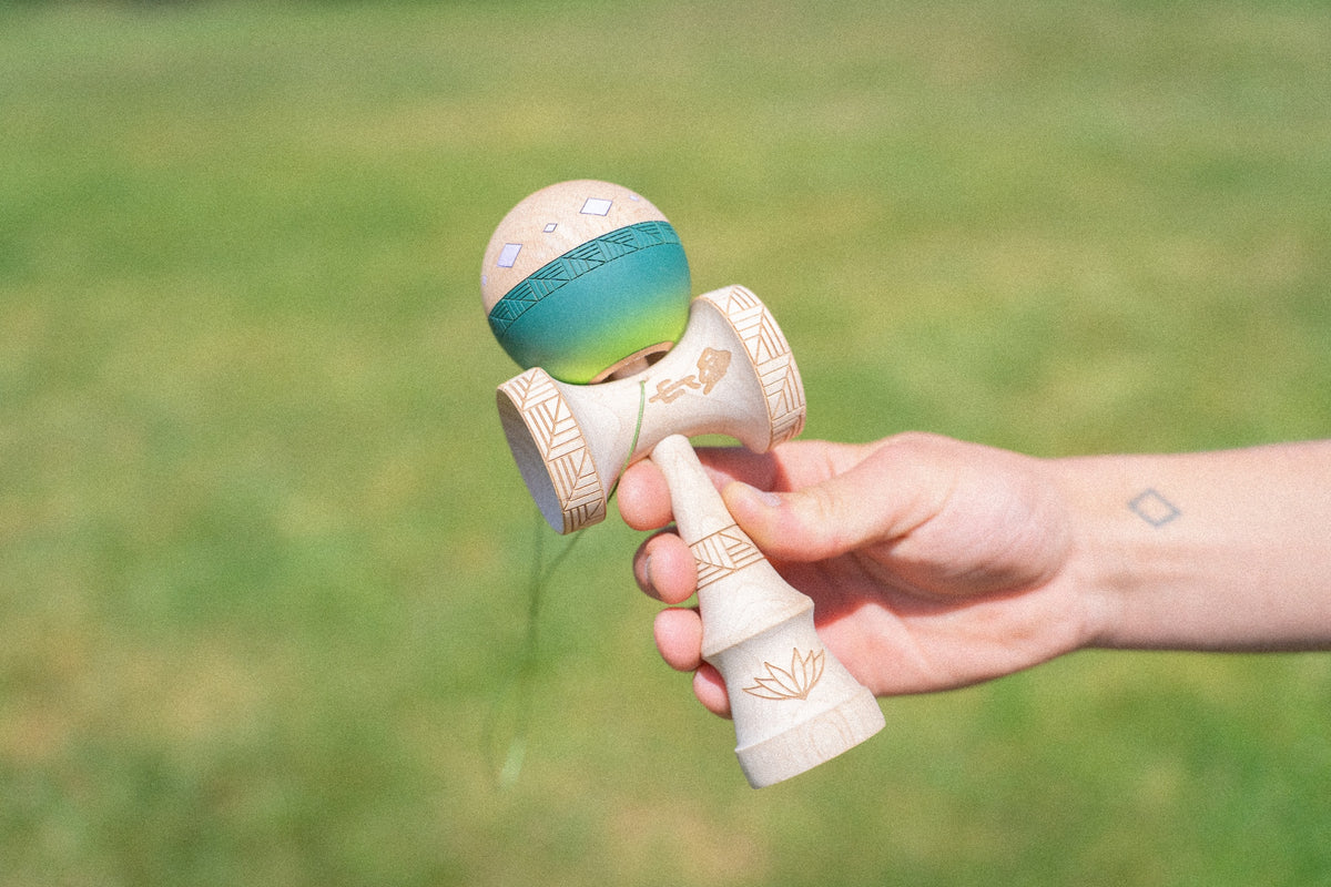 Lotus Pyro Lotus Kendamas